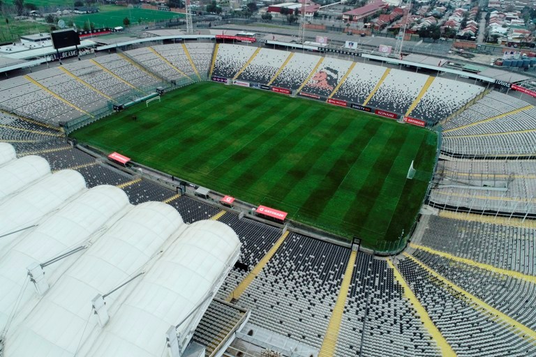 El plan de Edmundo Valladares para Colo Colo: fin a la rotación de DT, más  recursos para el fútbol joven, renegociación de la deuda fiscal y algunas  mejoras en el estadio Monumental |