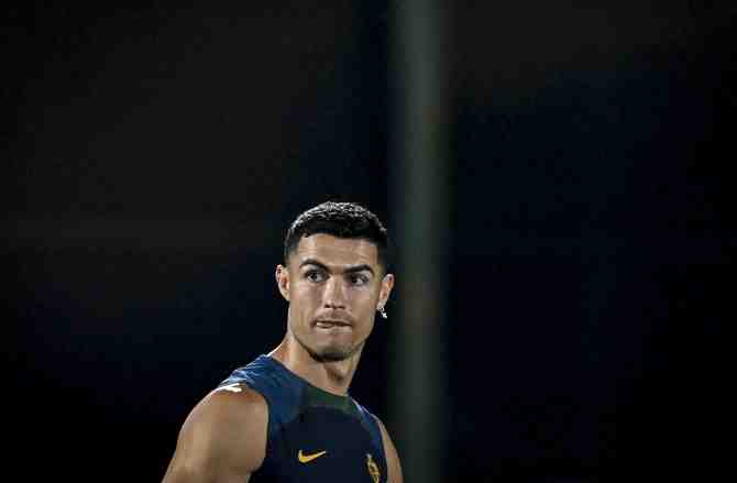 Portugal busca semis con el avispero de Cristiano Ronaldo en la oreja