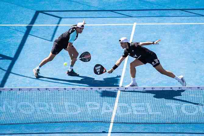 La revolución del pádel, el deporte que llegó para quedarse en Chile