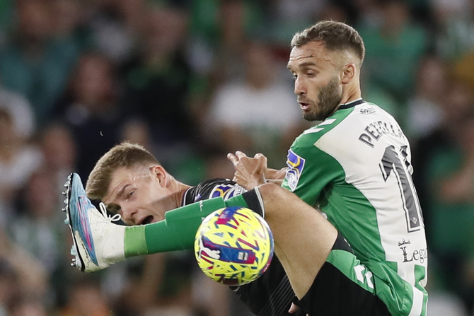 El Betis pierde puntería y se aleja de la Champions | El Mercurio Deportes