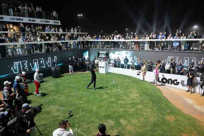 Joaquín Niemann le gana a la noche saudí y se mete en la pelea en la LIV Golf League