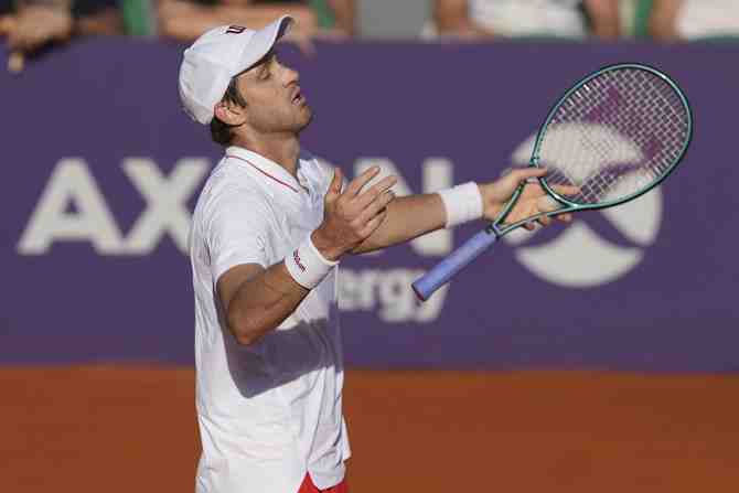 Debacle brutal para el tenis chileno, con derrotas en la cancha y en el escritorio