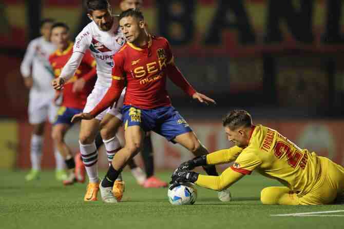 Mario Garrido, el eslabón que une a Unión Española con el fútbol de Manizales