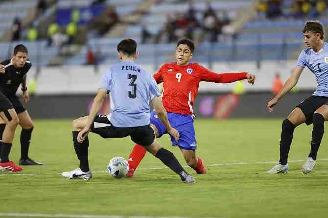Damián Pizarro regresa a Udinese rodeado de misterios: no tiene claro dónde jugará y tampoco si estará en el Mundial Sub 20
