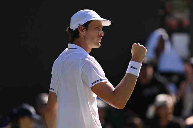 Triunfo colosal sobre Rune revive a Jarry en el pasto sagrado de Wimbledon