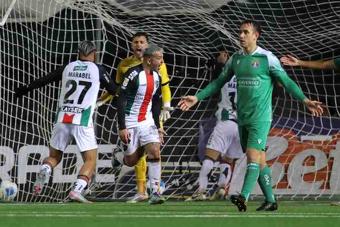 Palestino no gana, pero tampoco deja escapar a Audax
