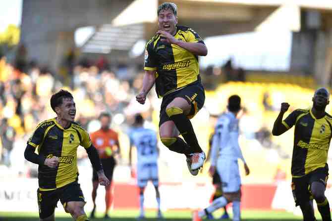 Coquimbo Unido sobrevive a un juego odioso y sigue arriba