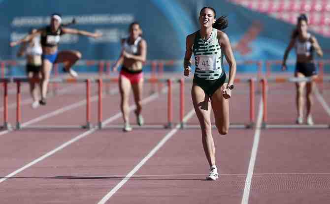 El día más feliz de Violeta Arnaiz, con mejores marcas en 200 y 400 metros