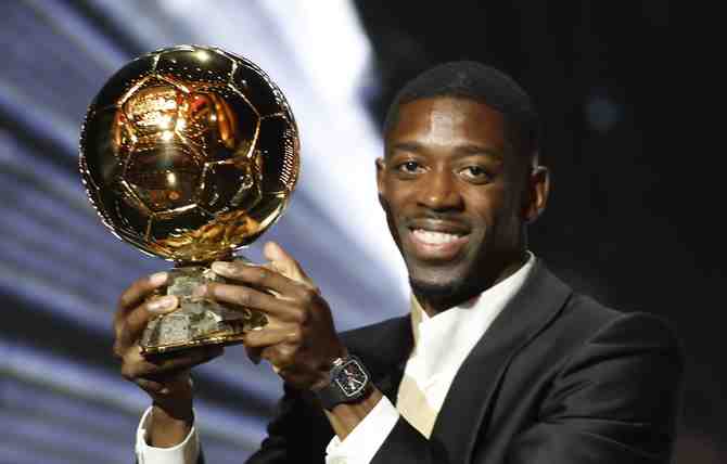 Ousmane Dembélé se sube al tren del PSG y recibe el Balón de Oro