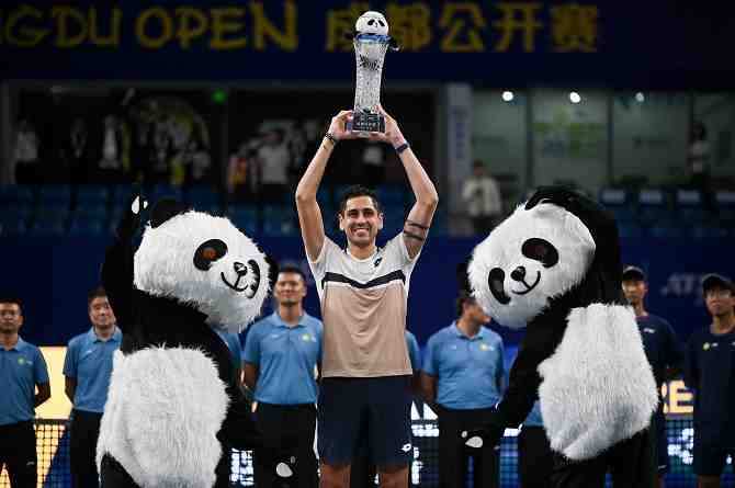 Alejandro Tabilo corona su cuento de hadas con un título en Chengdu