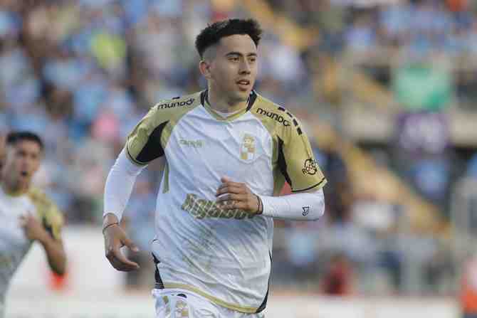 Para salir campeón, tírensela al “10”: Matías Palavecino