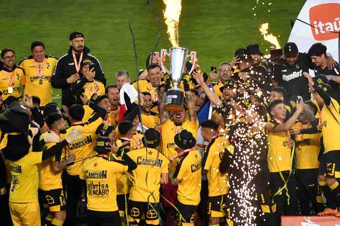 Coquimbo campeón: El pirata halla el tesoro que persiguió durante 67 años