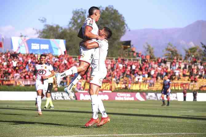 Los efectos de la extensa cesantía de la B: incertidumbre, economías dañadas y trabajos alternativos