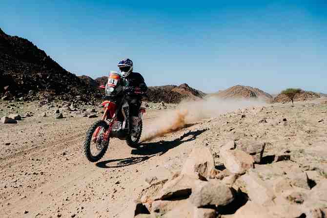 Rally Dakar: Ruy Barbosa se encamina a ser el mejor debutante chileno en motos