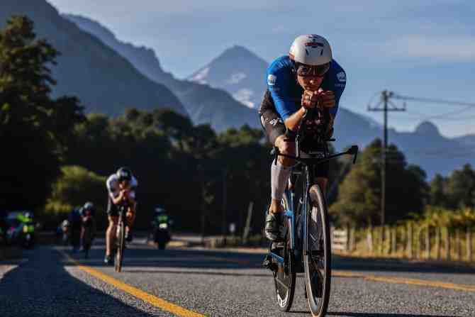 Diego Moya y Macarena Salazar encabezan la avanzada chilena para el Ironman 70.3 de Pucón