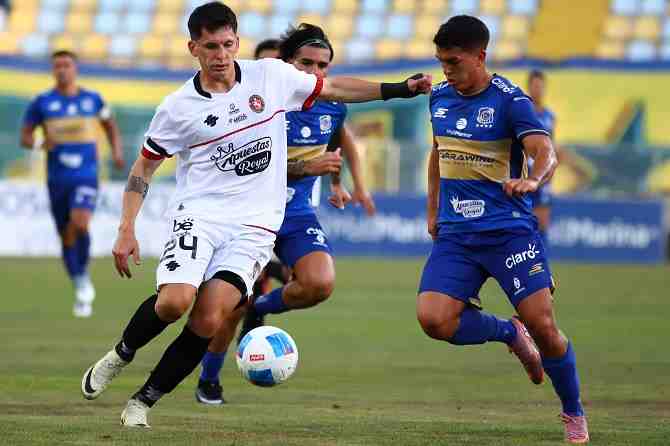 El fútbol no renuncia a las casas de apuestas: Los 16 equipos de Primera son auspiciados por una de ellas