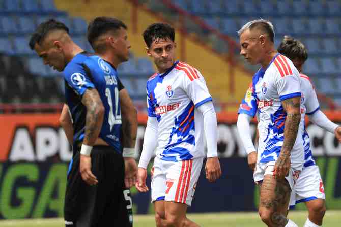 El análisis del inicio desaliñado de la U se divide entre “alarmas” y “paciencia”