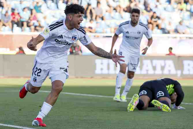 Colo Colo se agiganta en Rancagua y se entona en serio para el Superclásico