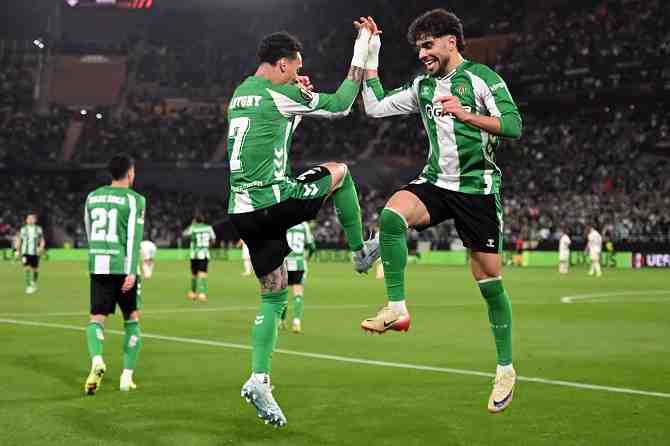 Pellegrini, histórico: guía al Betis a los cuartos de final de la Europa League