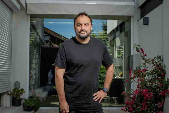 José Luis Sierra: "El espectáculo futbolístico está mal hecho en Chile”