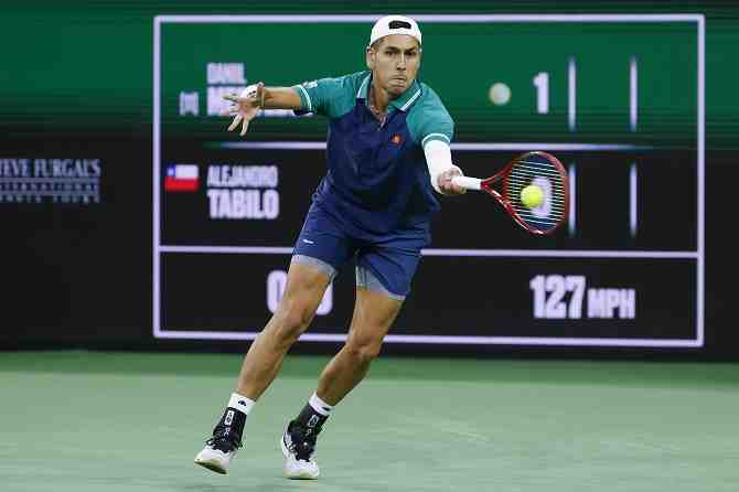 Tabilo busca su mejor presentación en Miami con Sinner a la vista