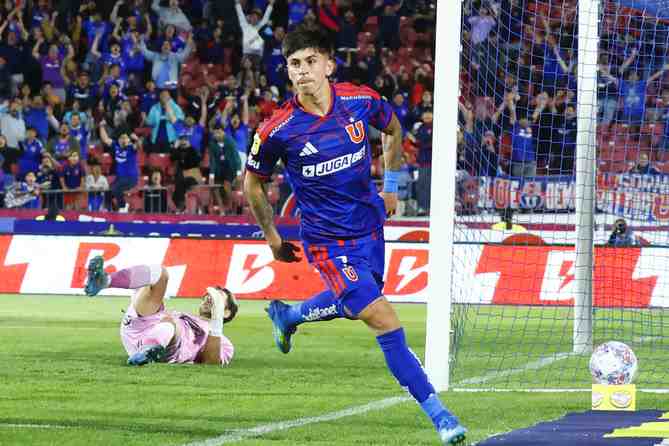 La U es candidata: primero hace los goles y luego se acomoda en el camino