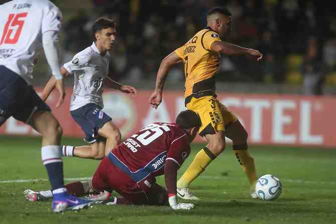 Coquimbo rescata un punto agónico en su regreso a la Libertadores después de 34 años