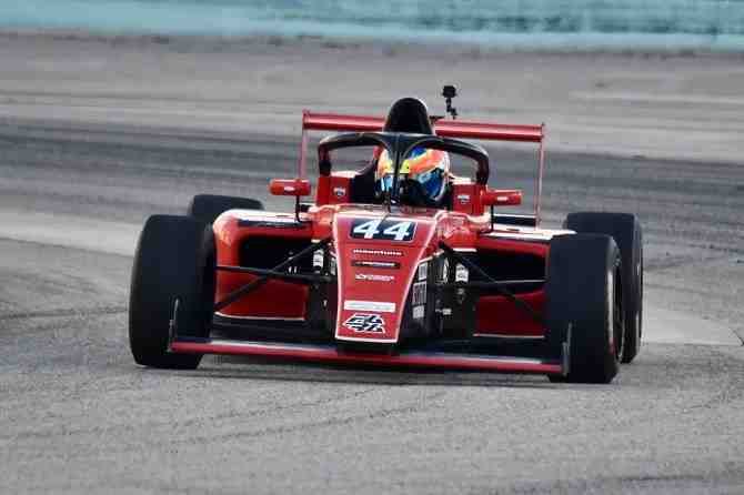 Agustín Sepúlveda y Clemente Huerta buscan acelerar en la Fórmula 4