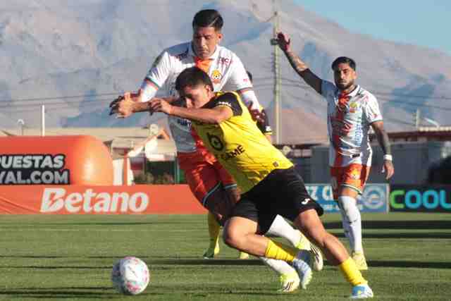 O’Higgins sortea el desgaste copero y remonta en el norte