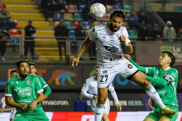 Audax ralentizó la marcha del líder Limache