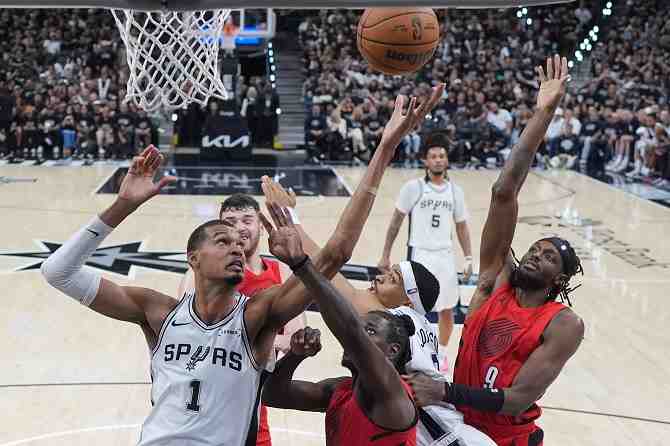 Victor Wembanyama, el “extraterrestre” que conduce a San Antonio a las semifinales de la NBA