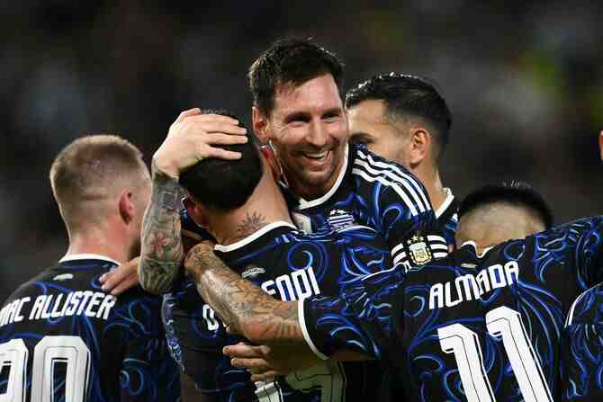 El dispar preámbulo de Messi, Cristiano Ronaldo y Neymar para la última función