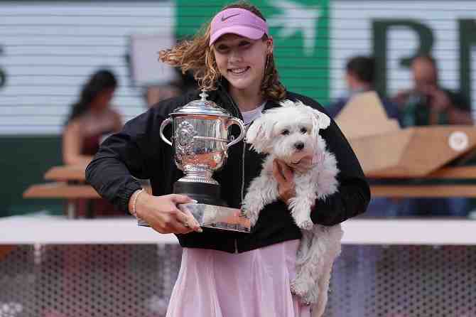 París corona a Mirra Andreeva, una estrella de 19 años