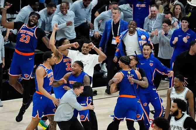 New York Knicks alcanzó la gloria que esperó por 53 años
