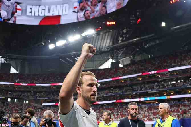 Inglaterra recurre a su estrella consular para evitar el desastre ante Congo