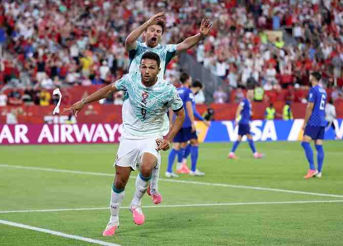 Portugal clasifica en un partido electrizante y con desenlace polémico