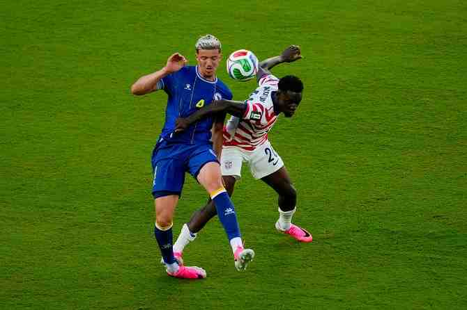 La FIFA perdona a Balogun y desata una tormenta