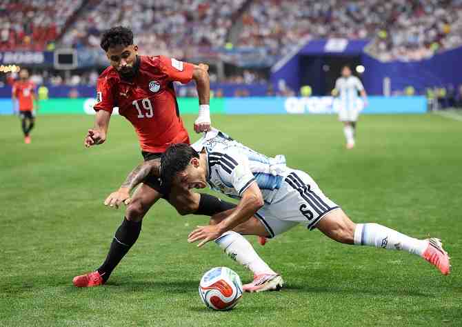 Expertos debaten: ¿Han favorecido los arbitrajes a Argentina en el Mundial?