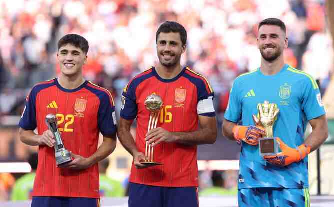Con Rodri, Cubarsí y Simón a la cabeza, el monarca domina los premios individuales