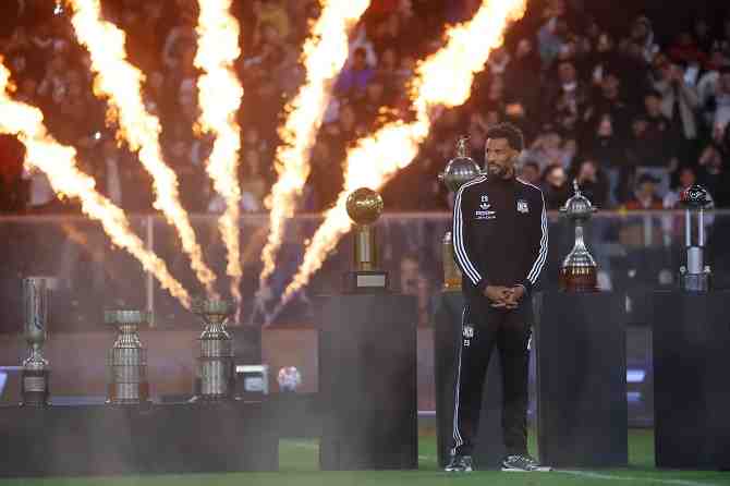 Veinte mil fanáticos vitorearon a Vozinha en el Monumental