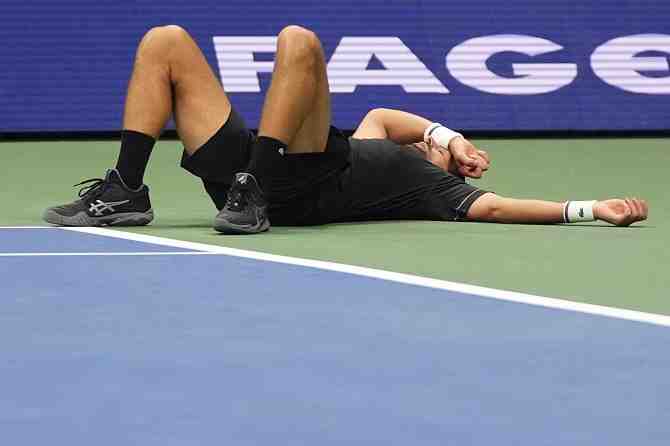 El ocaso del más grande: la salud vuelve a tumbar a Djokovic