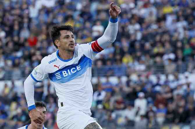 El mejor Zampedri vuelve a poner a la UC en el camino directo a la Libertadores 2027
