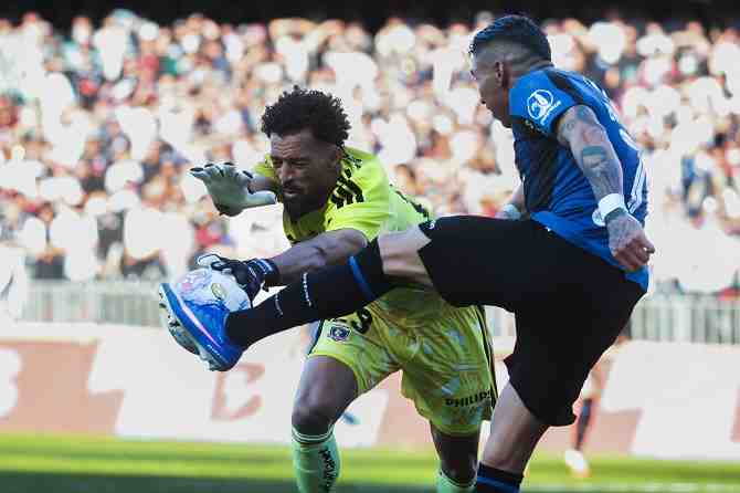 Vozinha no suda en su debut y Colo Colo mantiene el tranco firme hacia la “35”