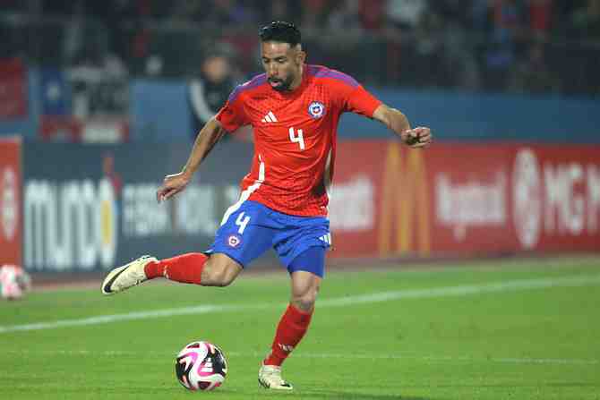 Mauricio Isla: el viaje que empezó en bicicleta y finalizó con 731 batallas